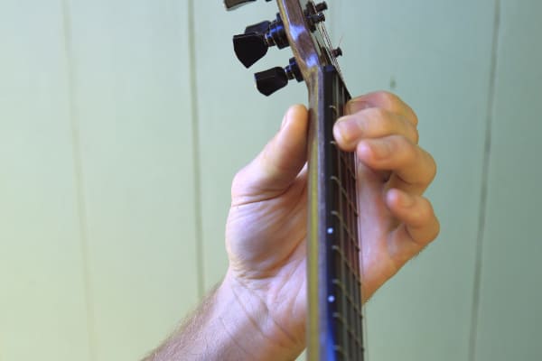 left hand positioning wrist view when playing ukulele