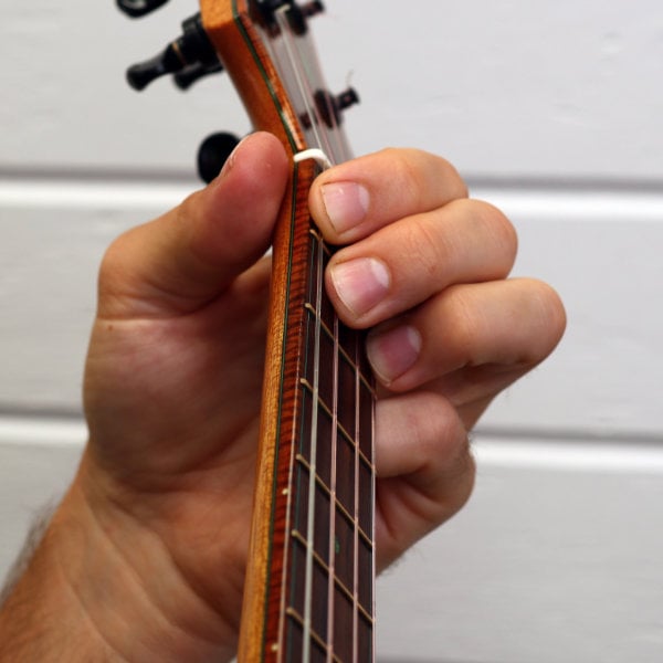 e dominant 7 ukulele chord fingering