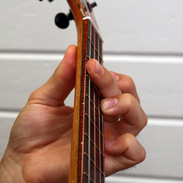 d# eb dominant 7 ukulele chord fingering