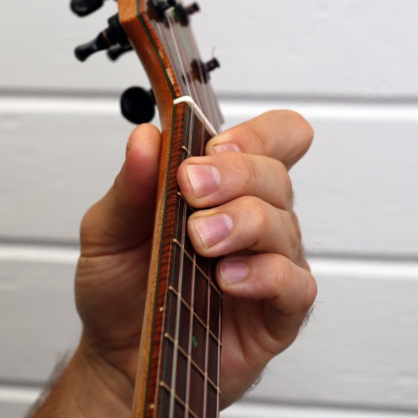 f dominant 7 ukulele chord fingering